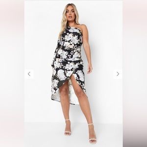 NWT BOOHOO | Floral Plus One Shoulder Midi Dress | Size 20